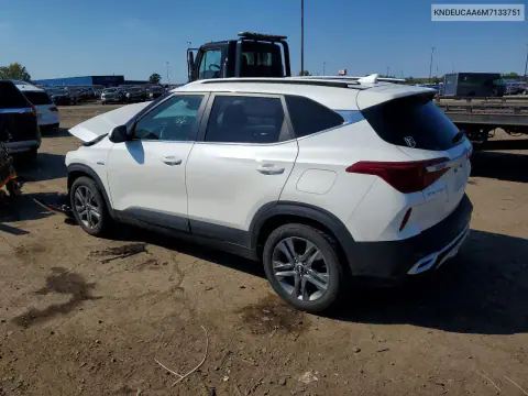 2021 Kia Seltos S VIN KNDEUCAA6M7133751 фото 2