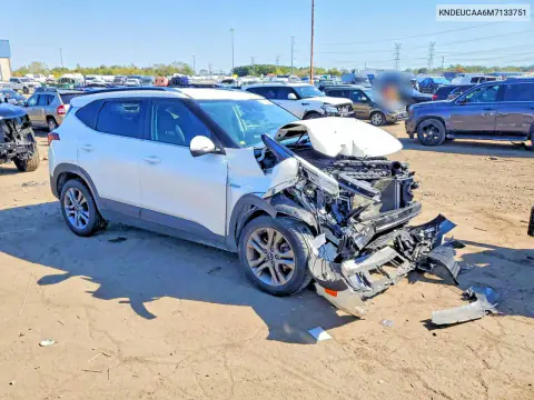 2021 Kia Seltos S VIN KNDEUCAA6M7133751 фото 4