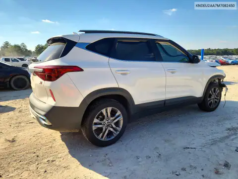 KNDEU2AA7M7082450 — 2021 Kia Seltos, фото 3 с аукциона Copart, Передняя часть