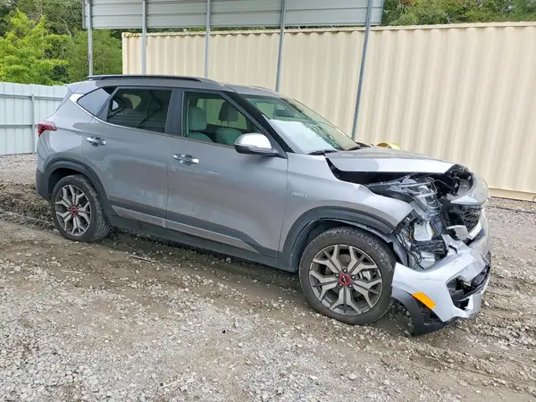 KNDETCA27N7268525 — 2022 Kia Seltos, фото 4 с аукциона Copart, Передняя часть