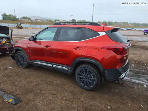 KNDEUCA22N7321676 — 2022 Kia Seltos, фото 2 с аукциона Copart, Передняя часть