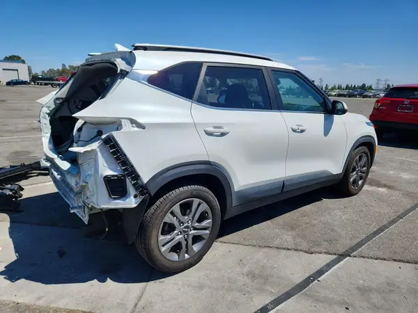 KNDEU2AA7P7447911 — 2023 Kia Seltos, фото 3 с аукциона Copart, Задняя часть