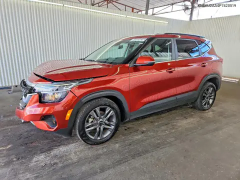 KNDEU2AA4P7420519 — 2023 Kia Seltos, Передняя часть, фото до ремонта