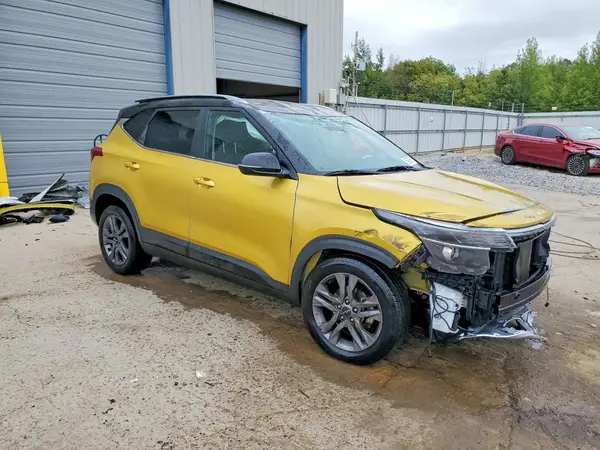KNDEU2AA2P7399329 — 2023 Kia Seltos, фото 4 с аукциона Copart, Опрокидывание