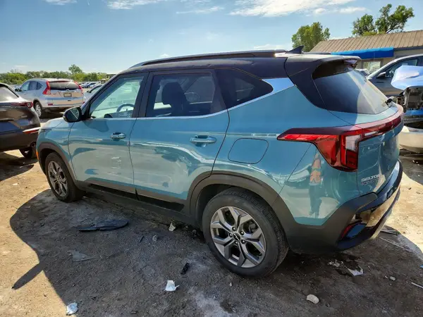 KNDEUCAA8R7476892 — 2024 Kia Seltos, фото 2 с аукциона Copart, Передняя часть