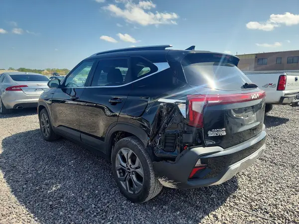 KNDEU2AA1R7519513 — 2024 Kia Seltos, фото 2 с аукциона Copart, Задняя часть
