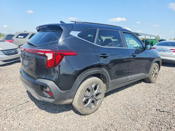 KNDEU2AA1R7519513 — 2024 Kia Seltos, фото 3 с аукциона Copart, Задняя часть