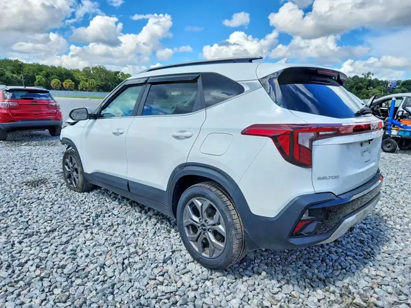 KNDEU2AA5R7598068 — 2024 Kia Seltos, фото 2 с аукциона Copart, Передняя часть