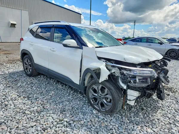 KNDEU2AA5R7598068 — 2024 Kia Seltos, фото 4 с аукциона Copart, Передняя часть