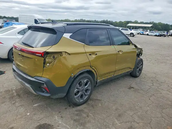 KNDEU2AA3R7555557 — 2024 Kia Seltos, фото 3 с аукциона Copart, Передняя часть