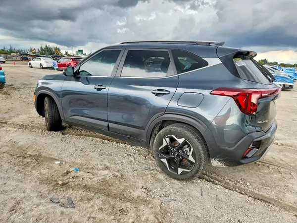 KNDER2AA8R7570315 — 2024 Kia Seltos, фото 2 с аукциона Copart, Подтопление