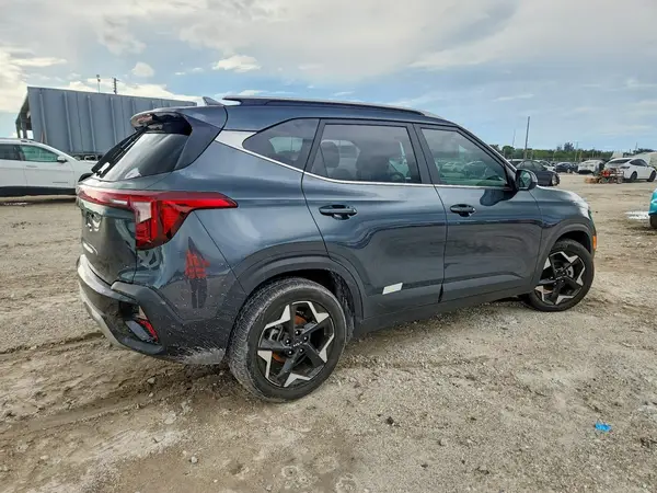 KNDER2AA8R7570315 — 2024 Kia Seltos, фото 3 с аукциона Copart, Подтопление