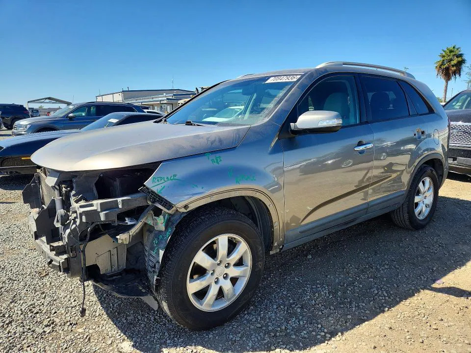 2011 KIA SORENTO VIN 5XYKT4A1XBG076935 фото 1
