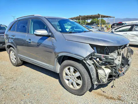 2011 KIA SORENTO VIN 5XYKT4A1XBG076935 фото 4