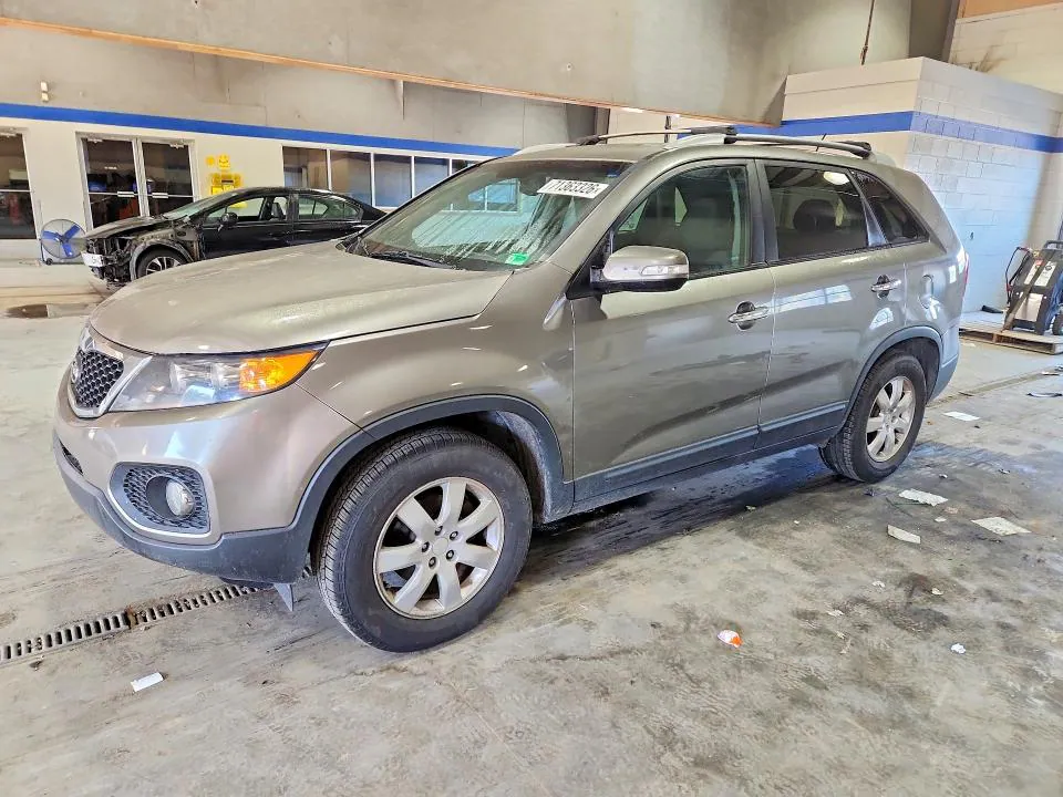 2011 KIA SORENTO VIN 5XYKT3A12BG185979 фото 1