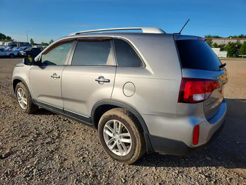 2015 KIA Sorento VIN 5XYKT3A61FG580799 фото 2