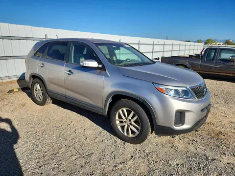 2015 KIA Sorento VIN 5XYKTCA60FG653726 фото 4
