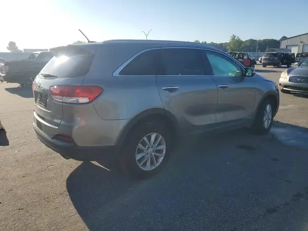 5XYPGDA56GG178060 — 2016 Kia Sorento, фото 3 с аукциона Copart, Передняя часть