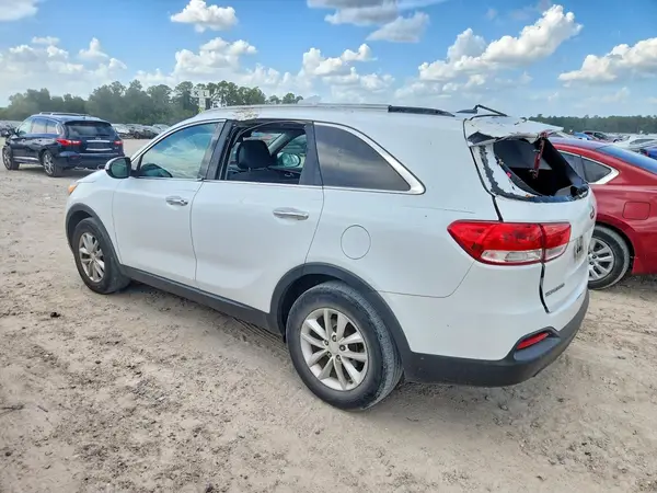 5XYPG4A30GG087204 — 2016 Kia Sorento, фото 2 с аукциона Copart, Задняя часть