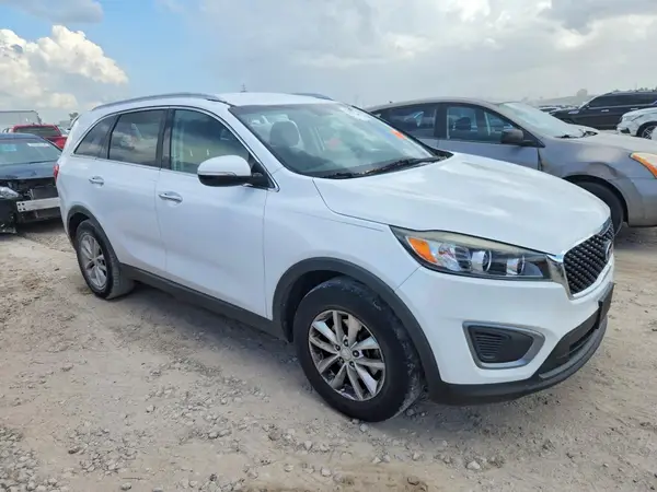5XYPG4A30GG087204 — 2016 Kia Sorento, фото 4 с аукциона Copart, Задняя часть