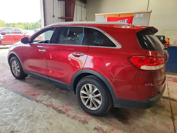 5XYPG4A37GG162836 — 2016 Kia Sorento, фото 2 с аукциона Copart 05.10.2026, Вандализм