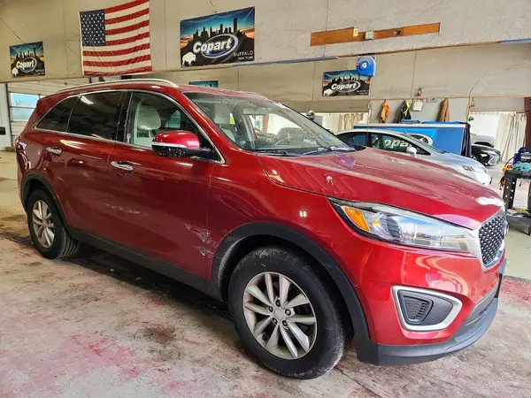 5XYPG4A37GG162836 — 2016 Kia Sorento, фото 4 с аукциона Copart 05.10.2026, Вандализм
