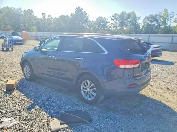 5XYPG4A32GG060859 — 2016 Kia Sorento, фото 2 с аукциона Copart, Задняя часть