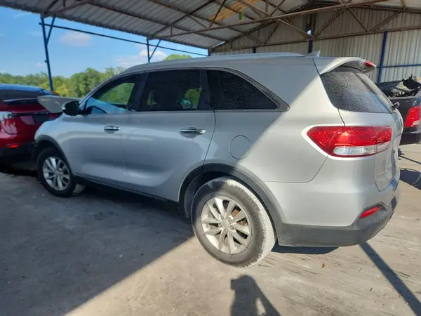 5XYPGDA37GG164621 — 2016 Kia Sorento, фото 2 с аукциона Copart, Передняя часть