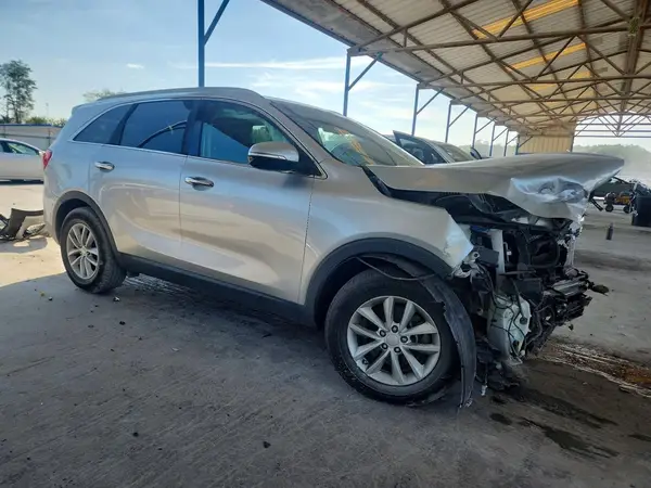 5XYPGDA37GG164621 — 2016 Kia Sorento, фото 4 с аукциона Copart, Передняя часть
