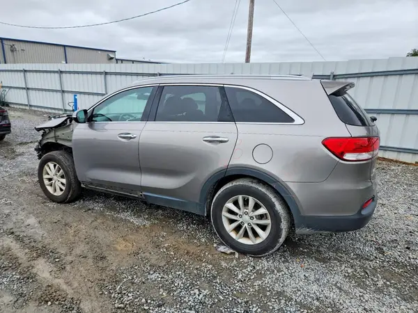 5XYPGDA50GG084272 — 2016 Kia Sorento, фото 2 с аукциона Copart, Передняя часть