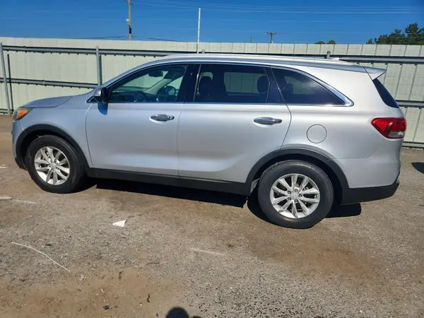5XYPG4A35GG030223 — 2016 Kia Sorento, фото 2 с аукциона Copart, Естественный износ
