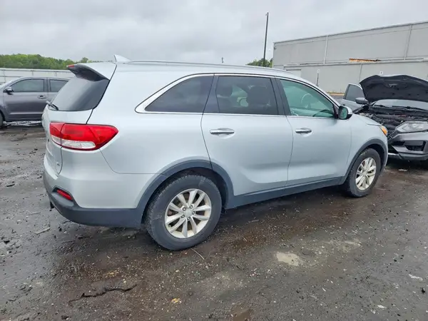 5XYPG4A59GG053666 — 2016 Kia Sorento, фото 3 с аукциона Copart 30.09.2026, Передняя часть