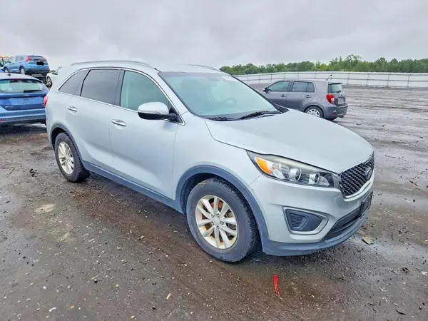 5XYPG4A59GG053666 — 2016 Kia Sorento, фото 4 с аукциона Copart 30.09.2026, Передняя часть