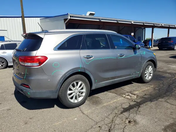 5XYPGDA58GG166668 — 2016 Kia Sorento, фото 3 с аукциона Copart, Боковая часть
