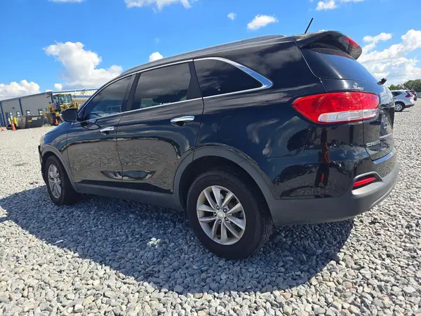5XYPG4A38GG180570 — 2016 Kia Sorento, фото 2 с аукциона Copart 06.10.2026, Боковая часть