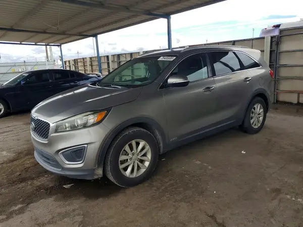5XYPGDA32GG045195 — 2016 Kia Sorento, Мелкие вмятины и царапины (Minor Dent/Scratches), фото до ремонта