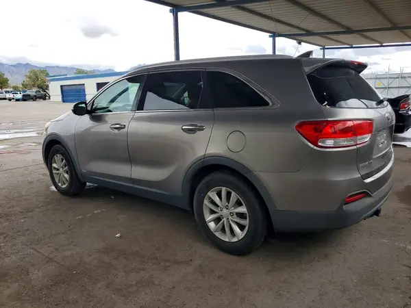 5XYPGDA32GG045195 — 2016 Kia Sorento, фото 2 с аукциона Copart, Мелкие вмятины и царапины