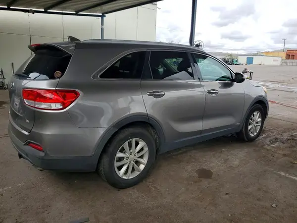 5XYPGDA32GG045195 — 2016 Kia Sorento, фото 3 с аукциона Copart, Мелкие вмятины и царапины