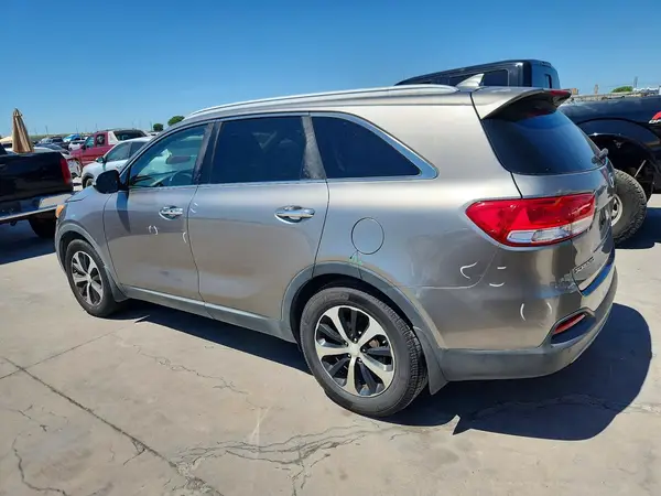 5XYPH4A56HG289142 — 2017 Kia Sorento, фото 2 с аукциона Copart 01.10.2026, Повреждения со всех сторон