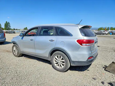 2017 KIA Sorento VIN 5XYPGDA5XHG234566 фото 2