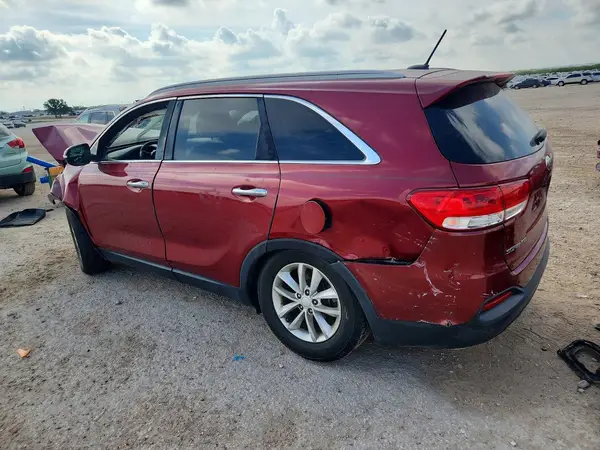 5XYPG4A30HG258406 — 2017 Kia Sorento, фото 2 с аукциона Copart, Передняя часть