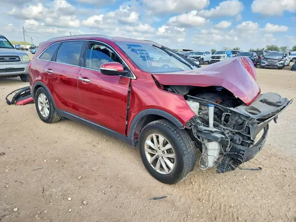 5XYPG4A30HG258406 — 2017 Kia Sorento, фото 4 с аукциона Copart, Передняя часть
