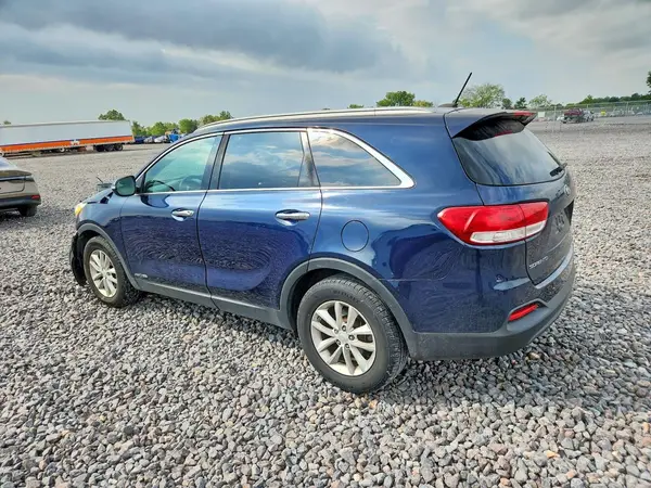 5XYPGDA5XHG195297 — 2017 Kia Sorento, фото 2 с аукциона Copart, Передняя часть