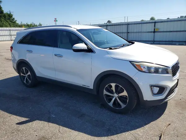 5XYPHDA51HG323763 — 2017 Kia Sorento, фото 4 с аукциона Copart, Передняя часть