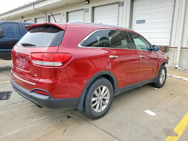 5XYPGDA3XHG219323 — 2017 Kia Sorento, фото 3 с аукциона Copart 08.10.2026, Передняя часть