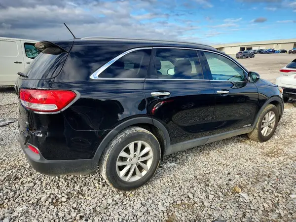 5XYPGDA51HG209801 — 2017 Kia Sorento, фото 3 с аукциона Copart 01.10.2026, Задняя часть