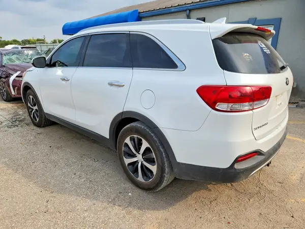 5XYPH4A56HG237039 — 2017 Kia Sorento, фото 2 с аукциона Copart, Передняя часть