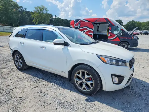 5XYPKDA56HG311903 — 2017 Kia Sorento, фото 4 с аукциона Copart, Задняя часть