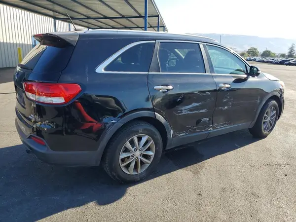 5XYPG4A52HG217941 — 2017 Kia Sorento, фото 3 с аукциона Copart 13.10.2026, Механические повреждения