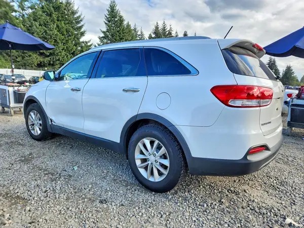 5XYPGDA39HG298869 — 2017 Kia Sorento, фото 2 с аукциона Copart, Передняя часть